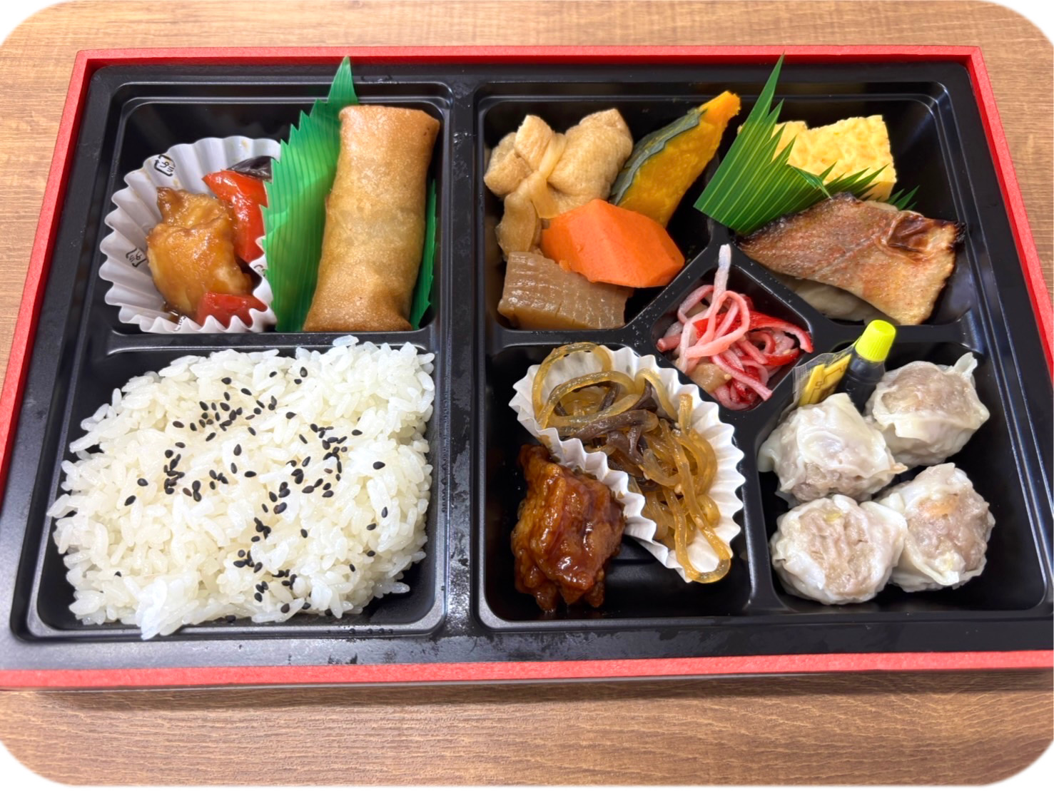 創立５４周年！特別なお弁当でお祝いしました🎉